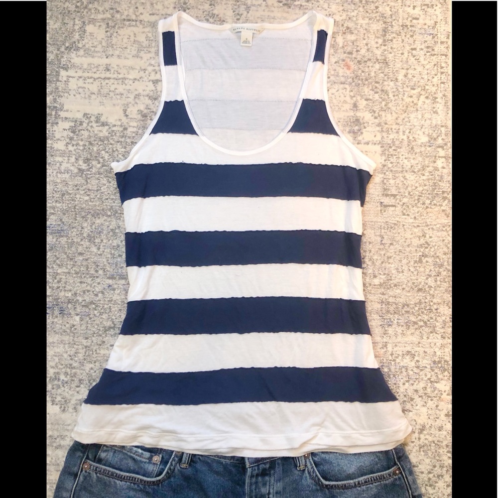 BANANA REPUBLIC white and navy striped tank